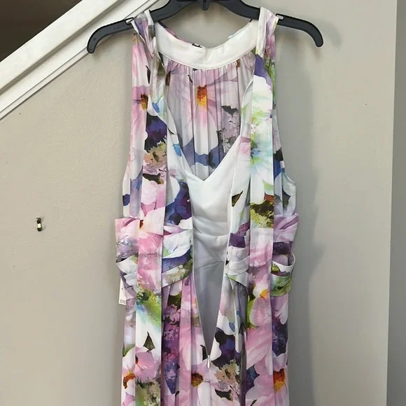 Adrianna Papell Women's Floral Halter Gown. - Picture 7 of 16